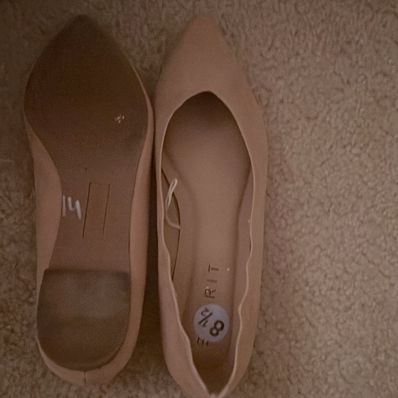 Beautiful - Picture 2 of 3